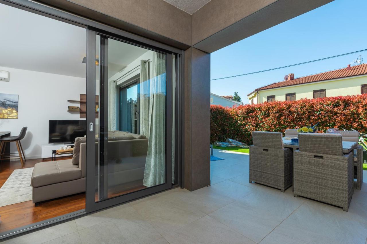 Luxury New Apartment With Private Garden Near The Beach! Poreč Exterior foto